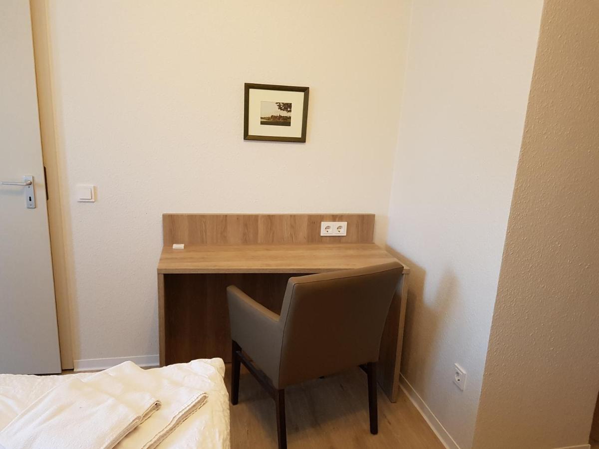 Hotel Pension Haus Pooth Wesel  Bagian luar foto