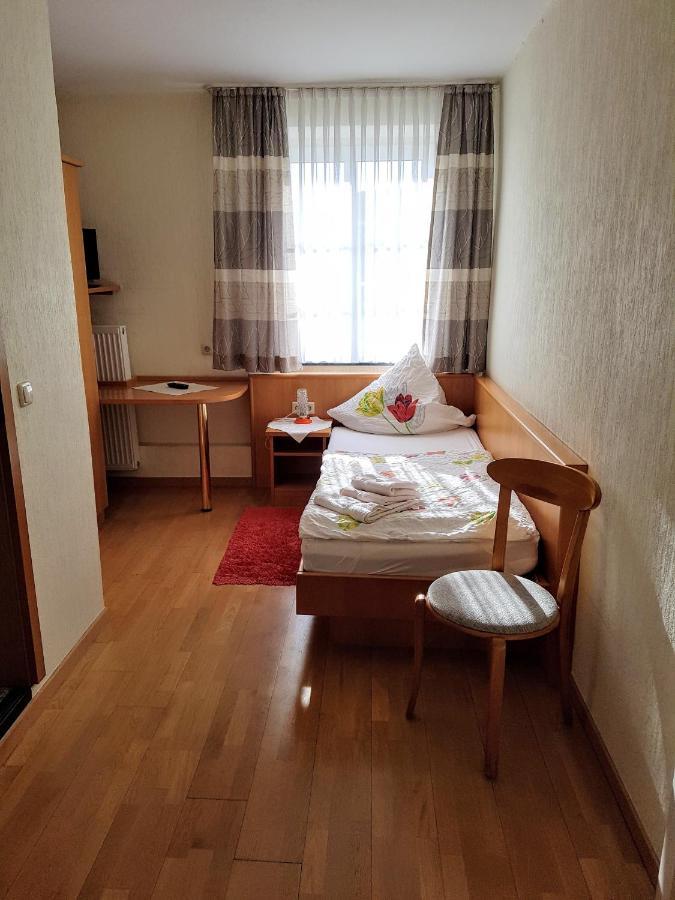 Hotel Pension Haus Pooth Wesel  Bagian luar foto